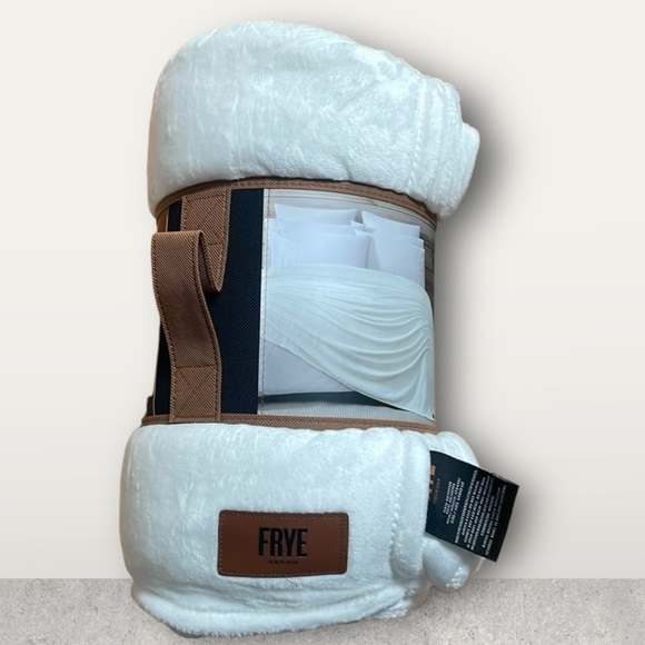 Frye - Plush Blanket - Picture 3 of 5